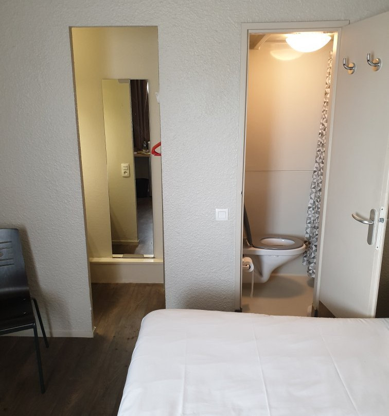 B Hotel Caen Mondeville主图