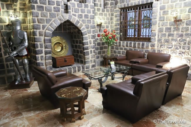 阿方索六世酒店主图