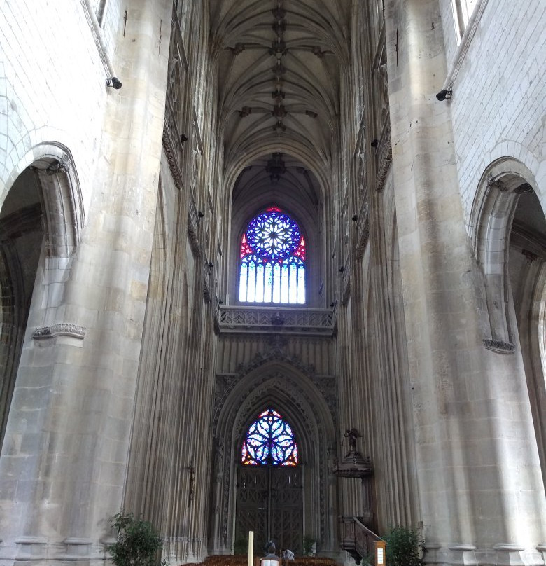 Collegiale Notre-Dame et Saint-Laurent景点图片