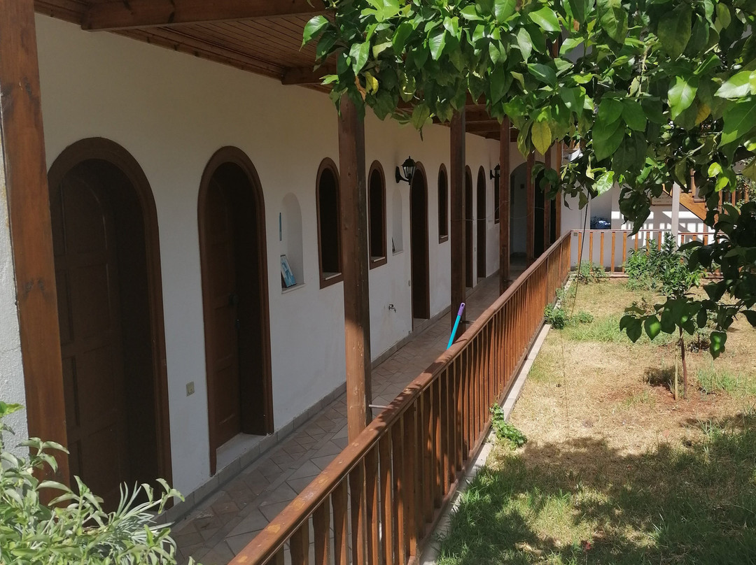 Lefkada Monastery οf Faneromeni景点图片