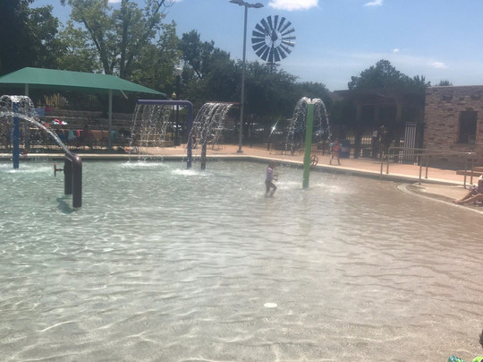 Love Municipal Pool-圣安吉洛必去景点