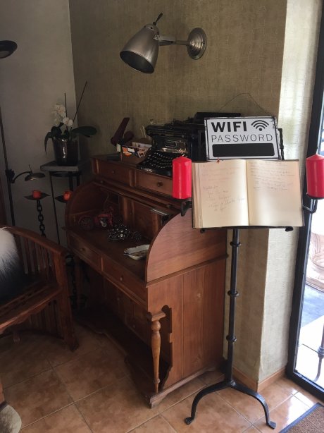 Hotel Iris la Eliana-官方