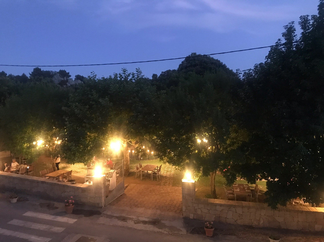 索勒E蒙提酒店主图