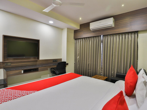 OYO 23338 Genx Surat主图