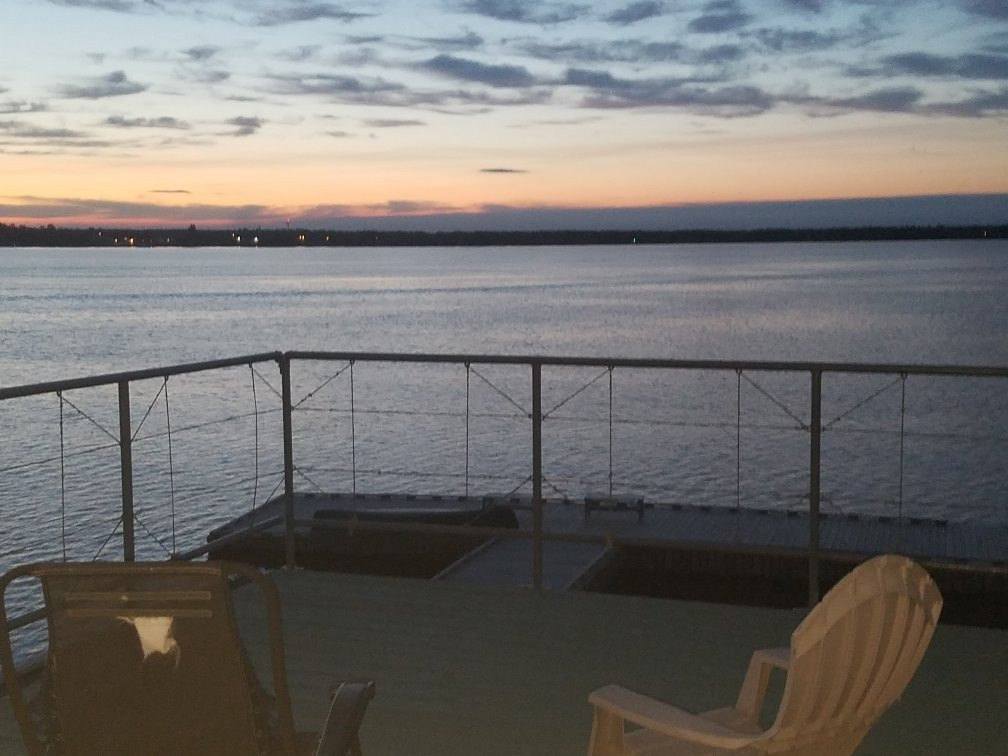 Rainy Lake Inn at Tara's Wharf主图