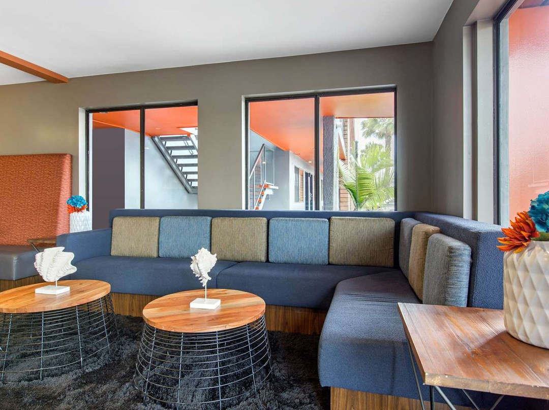 BLVD Hotel Costa Mesa主图