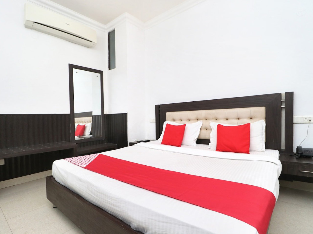 OYO 8627 Hotel Space主图