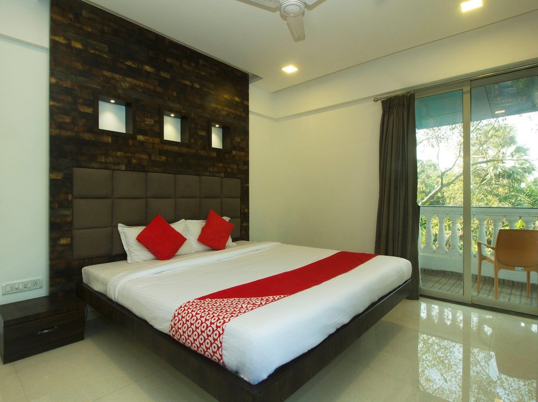 Collection O 76679 Blue Roof Sea Side主图