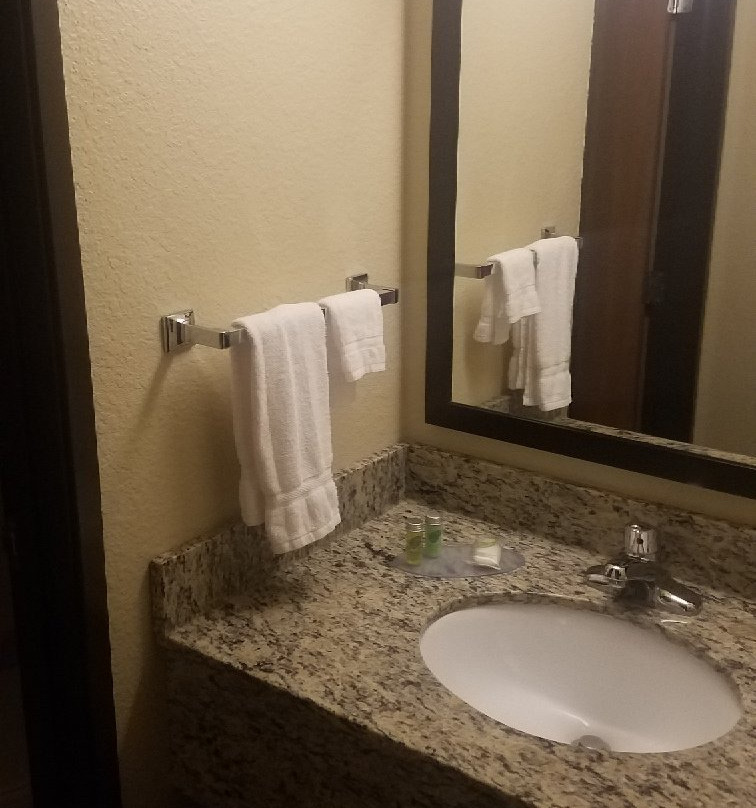 Boarders Inn and Suites by Cobblestone Hotels - Medford主图