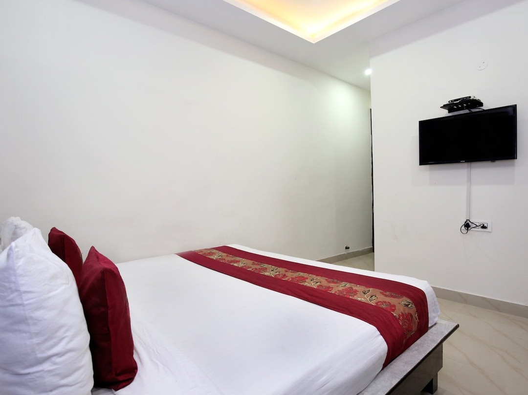 OYO 7100 Hotel Crossroads主图