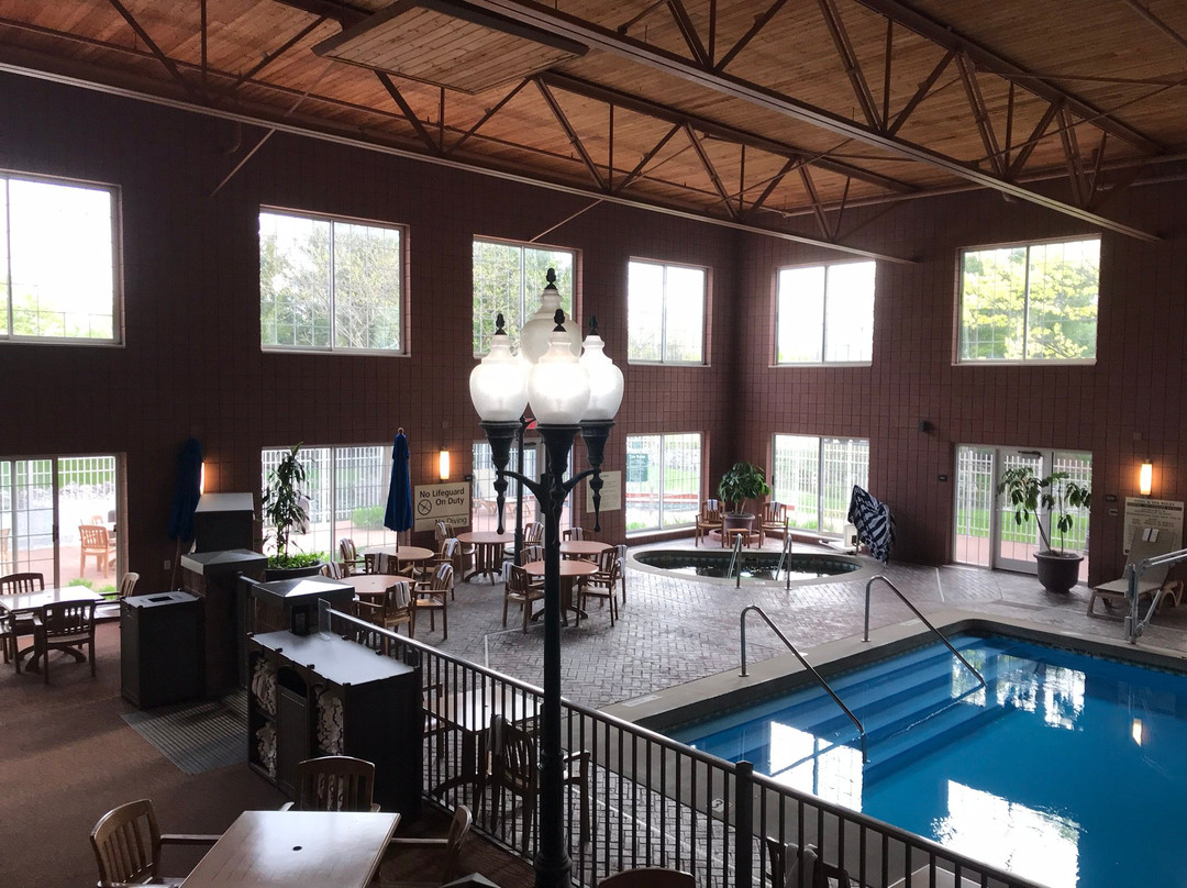 Hampton Inn Holland主图