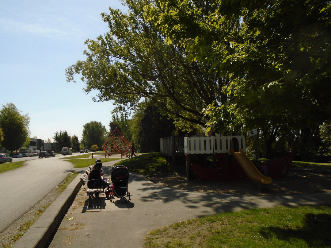 Fraser Foreshore Park-本那比必去景点