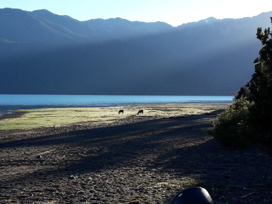 Yelcho Lake景点图片
