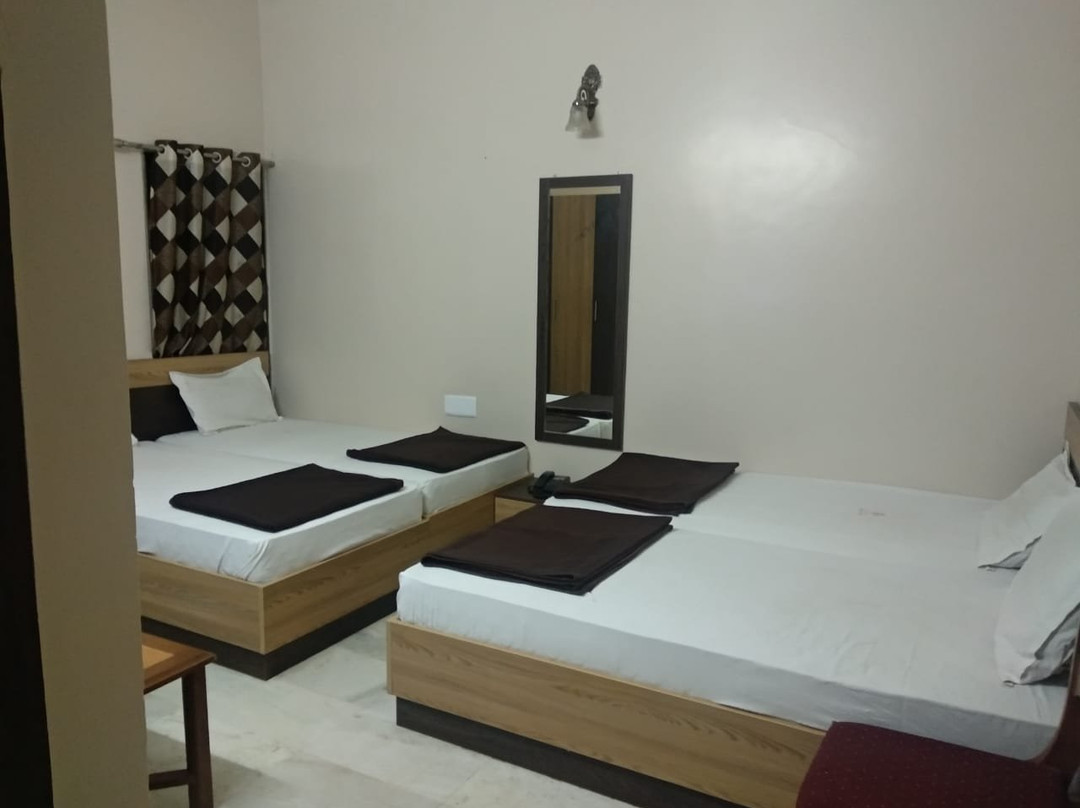 Raj Purohit Hotel主图