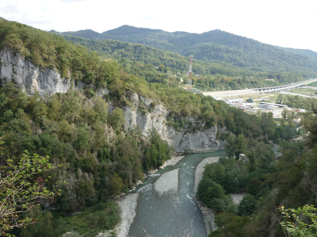 Akhshtyrskoe Gorge-Kazachiy Brod必去景点