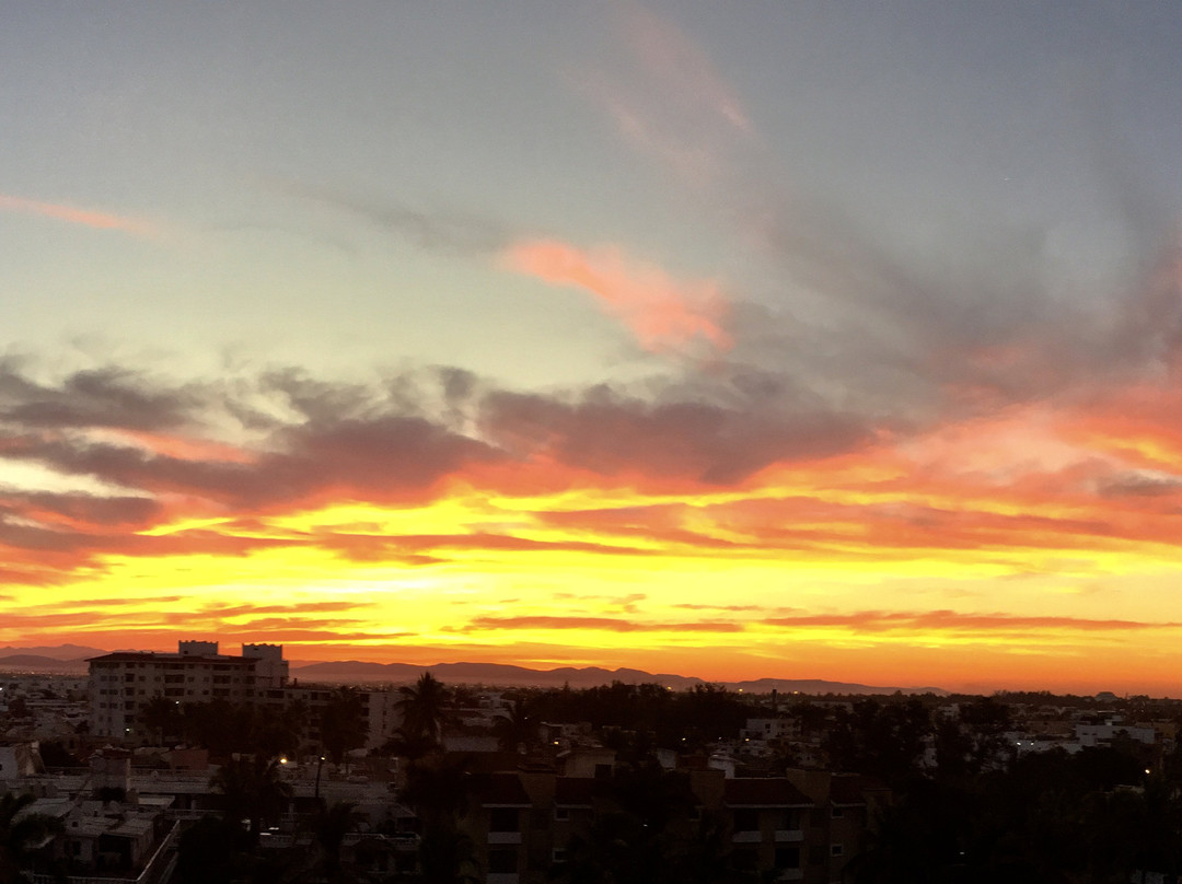 Luna Palace Hotel & Suites主图