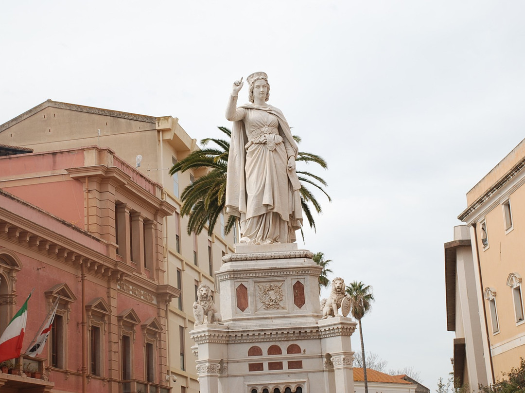 Statua di Eleonora D'Arborea景点图片