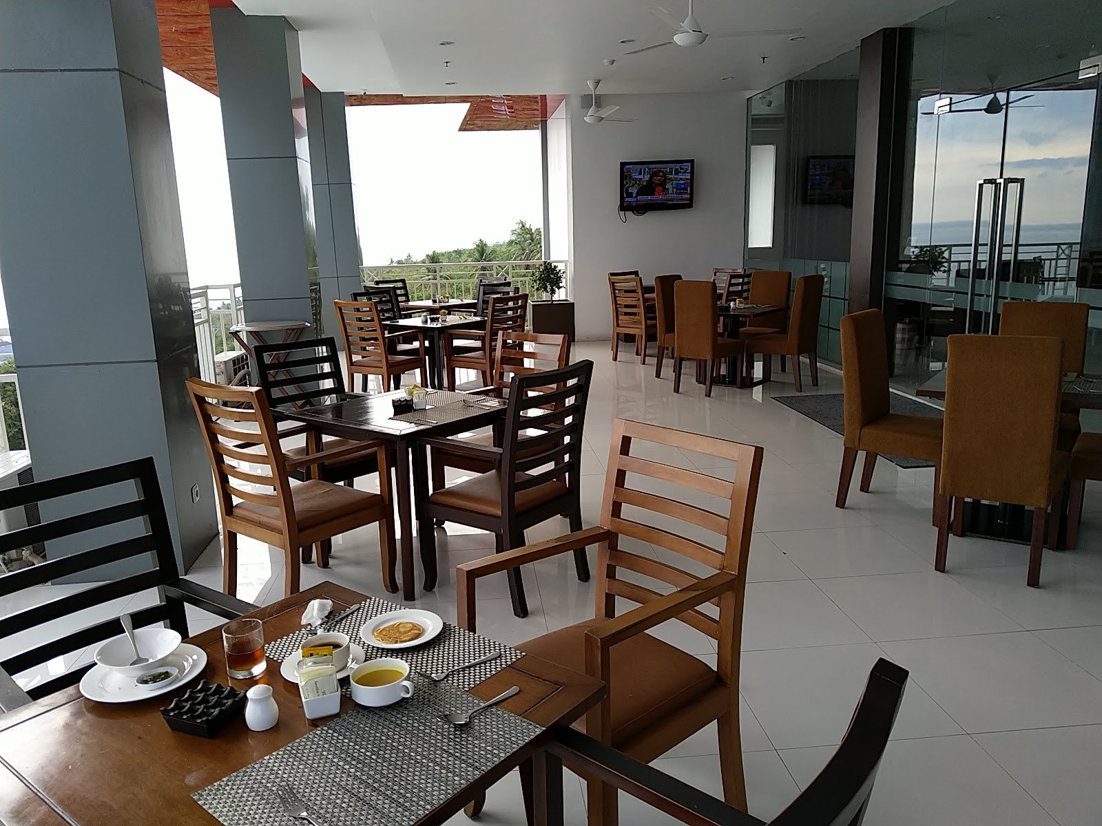 Hotel Santika Luwuk-餐饮
