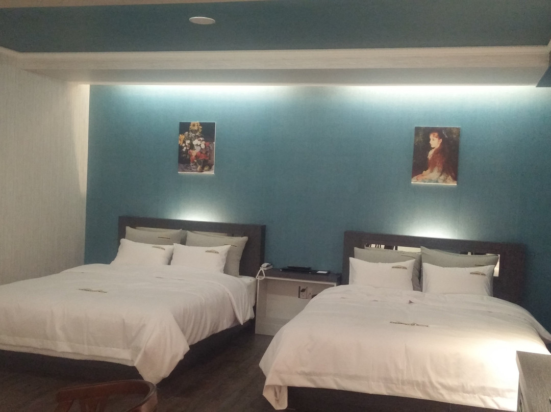 Goldenroot Hotel in Gimhae主图