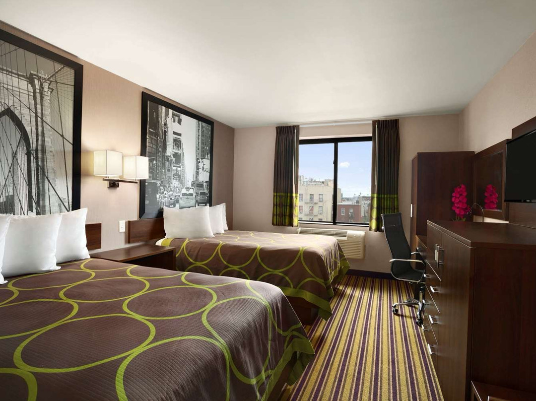 Super 8 by Wyndham Bronx主图