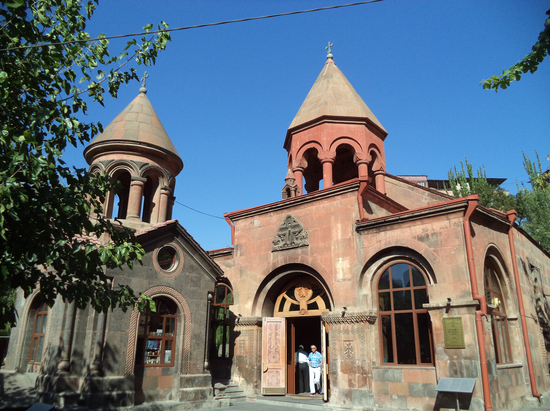 Zoravor S. Astvatsatsin Church景点图片