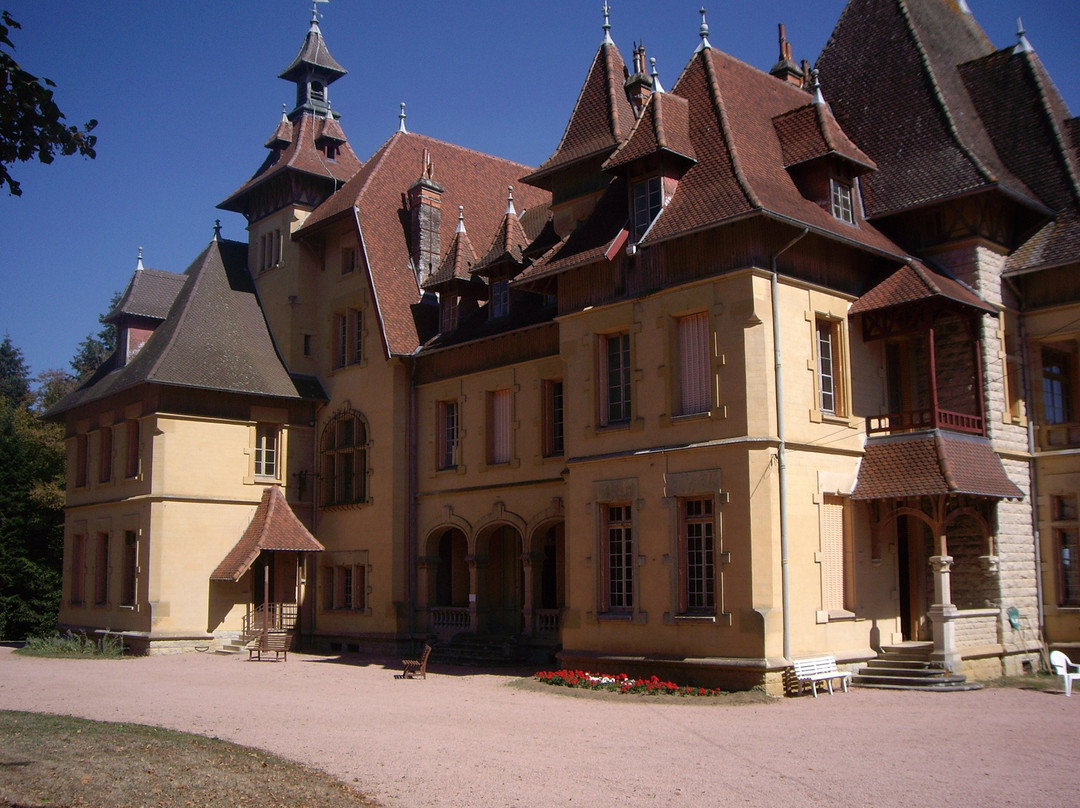 Château de Corcelles-Charolles必去景点