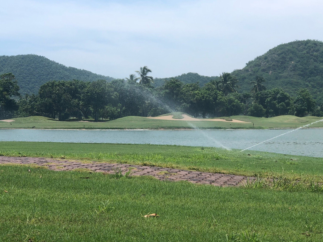 Isla Navidad Golf Course-曼萨尼约必去景点