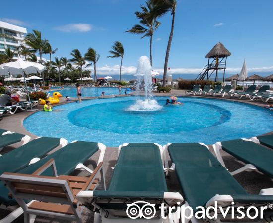 Ocean Breeze Nuevo Vallarta-泳池