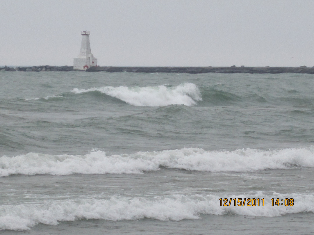 Willowmere Lakeside Retreat主图