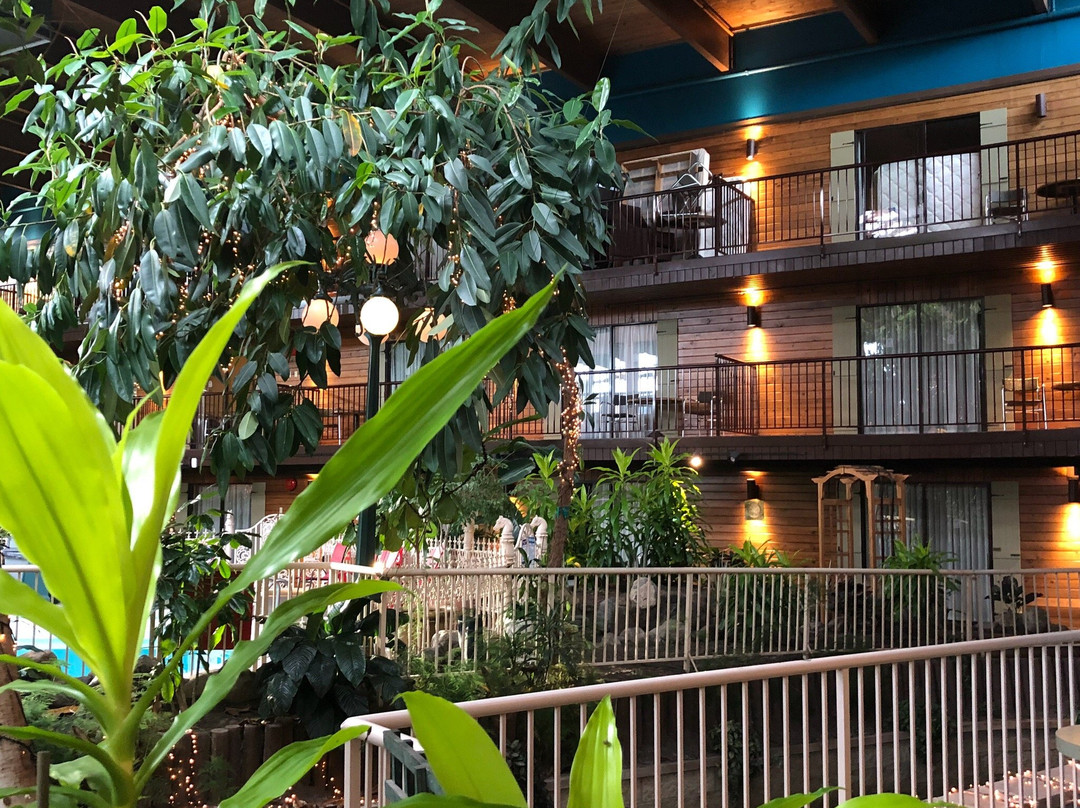 Prestige Vernon Lodge and Conference Centre主图