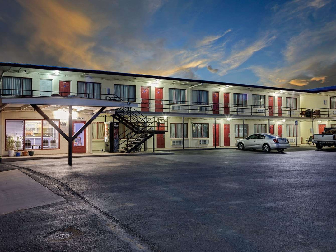 Knights Inn Big Spring主图