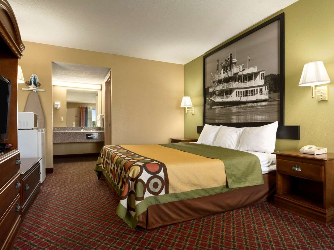 Super 8 by Wyndham Hattiesburg North主图