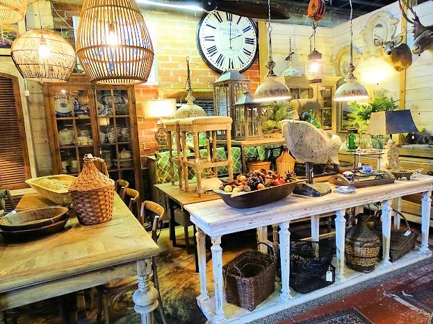 Eight Flags Antique Market-费尔南迪纳岛必去景点