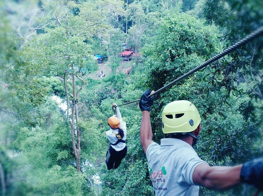 Mayura Zipline at Waterfall-森莫诺隆必去景点