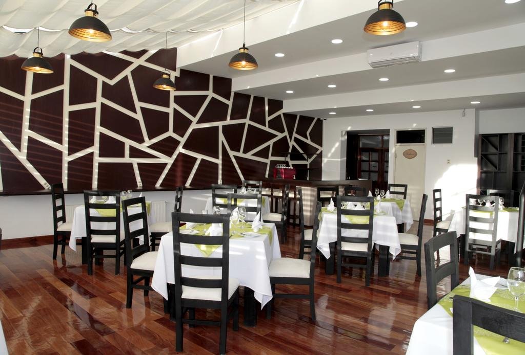 Casa Hotel Achumani-餐饮