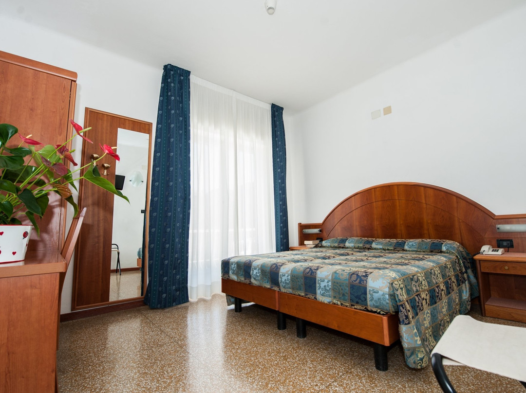 Hotel Lorenzo主图