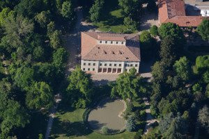 Biblioteca Comunale Villa Gandini景点图片