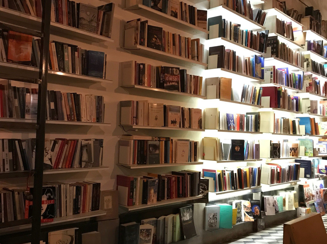 Books Kafetzi Cafe Bar景点图片