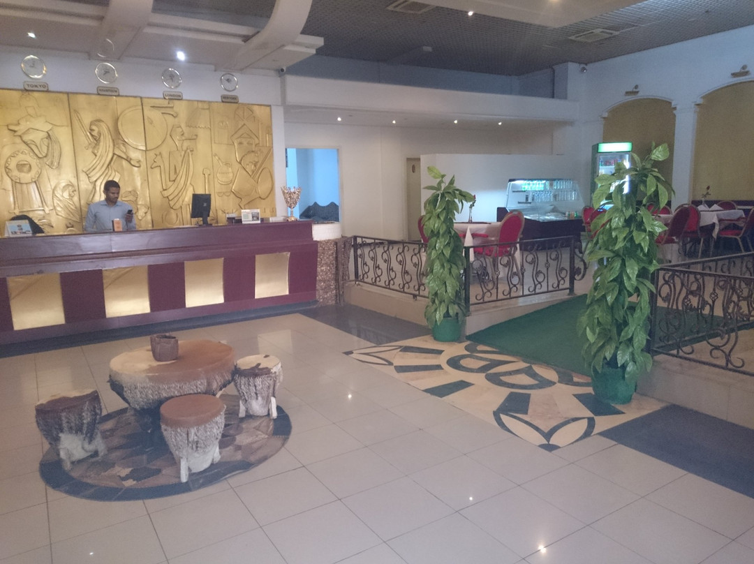 恩图曼酒店住宿-Plaza Hotel