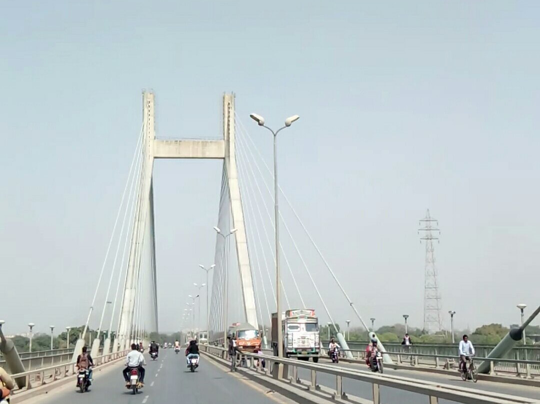 Old Naini Bridge-阿拉哈巴德必去景点