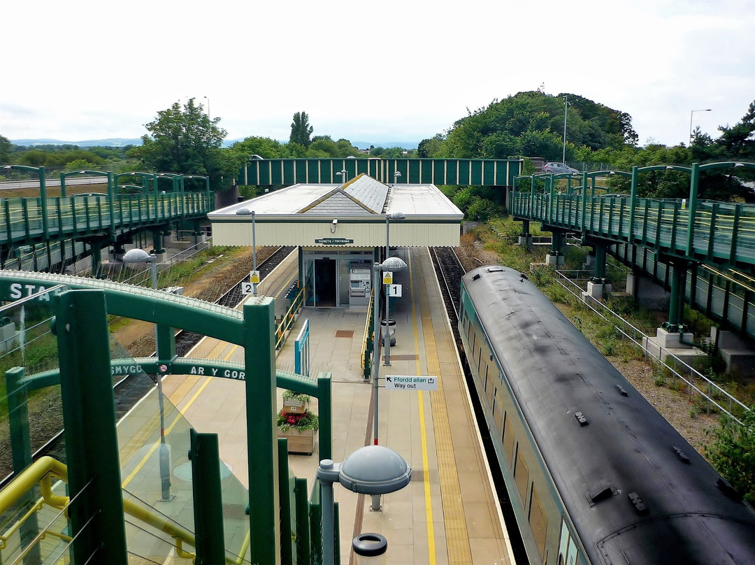 Prestatyn Railway Station景点图片