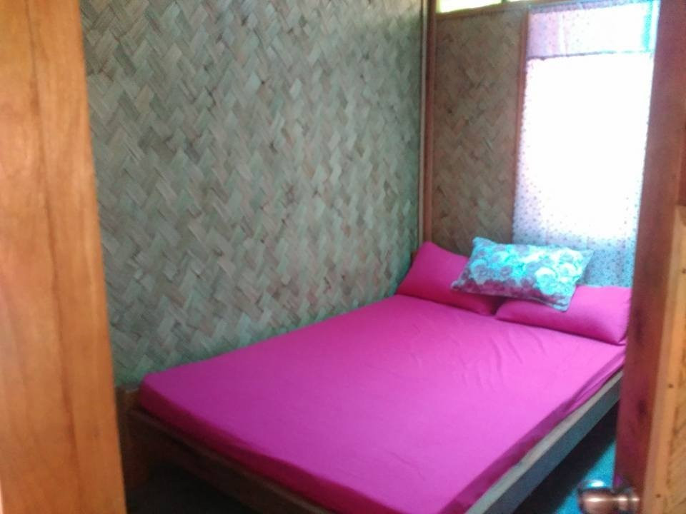 Bella Louise Lodging House Bar and Resto
