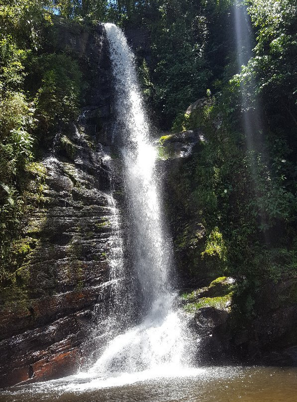 Cachoeira Gomeral-瓜拉廷格塔必去景点