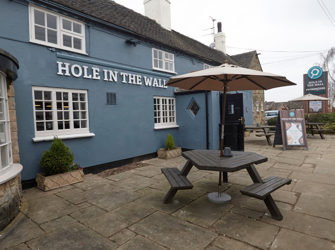 Underwood餐馆和美食-Hole in the Wall Stonehouse Pizza & Carvery