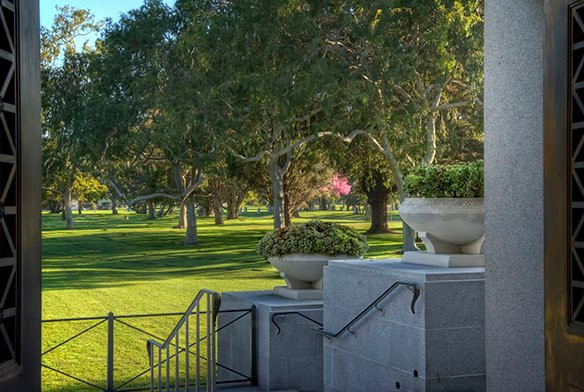 Fairhaven Memorial Park Mortuary-圣安娜必去景点