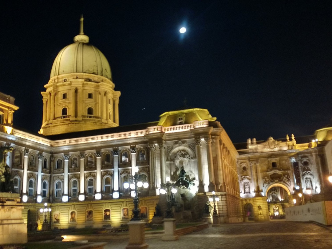 Budapest Urban Walks-布达佩斯必去景点