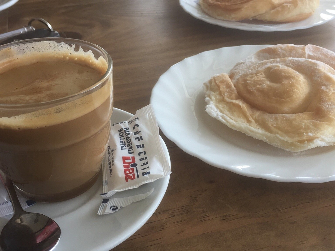 Cala Morell餐馆和美食-Panadería y Bollería Díaz