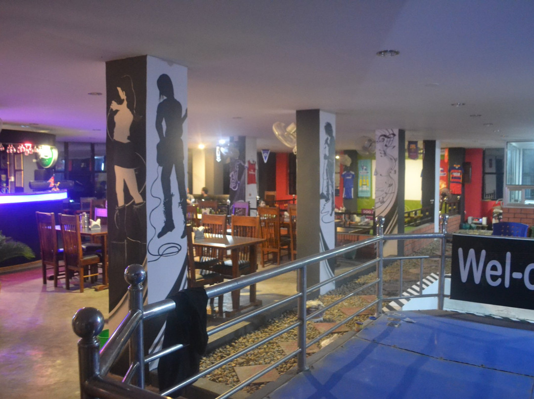 Hetauda餐馆和美食-Ka:Si Restaurant & Lounge Bar