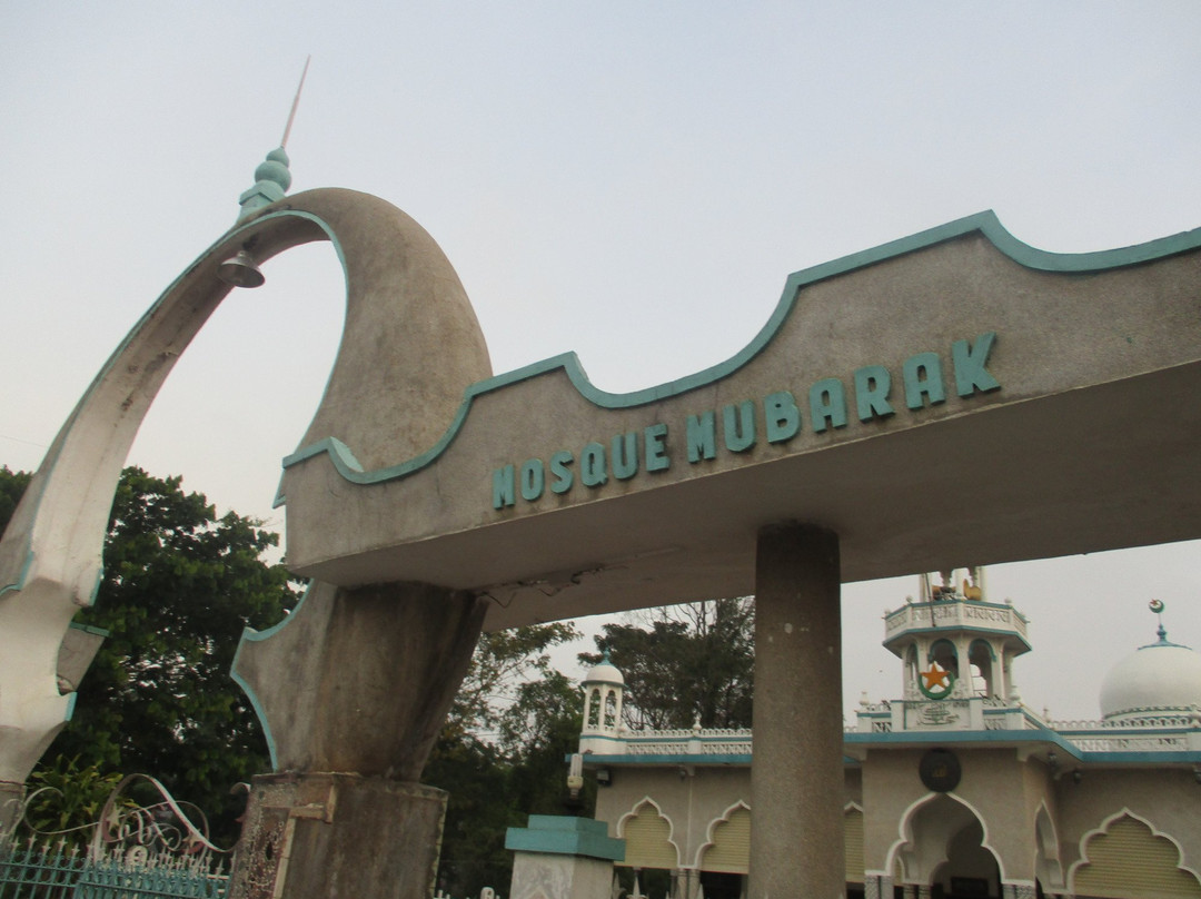 Mubarak Mosque-朱笃必去景点