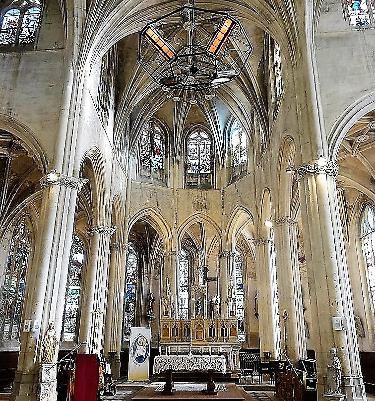 Eglise Saint Jean Baptiste景点图片